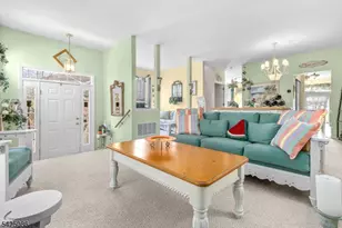 20 Chesterfield Ct, Raritan Township, NJ 08822 - Photo 5