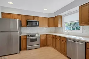 18 Cable Ct, Montville Township, NJ 07045 - Photo 3
