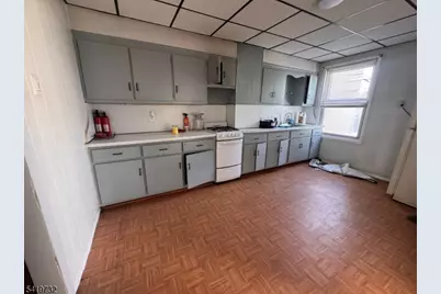 321 S 5th St, Elizabeth, NJ 07206 - Photo 3