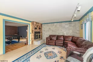 29 Radcliffe Dr, Roxbury Township, NJ 07876 - Photo 5