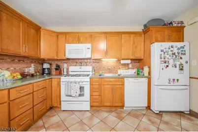 172 Chestnut St, Newark, NJ 07105 - Photo 5