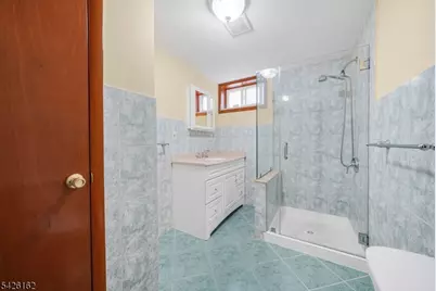 172 Chestnut St, Newark, NJ 07105 - Photo 29