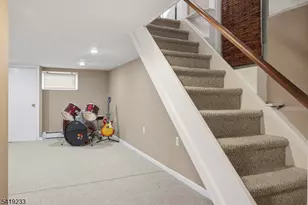 23 Lincoln Ave, Cranford Township, NJ 07016 - Photo 19