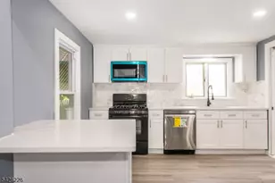 35 Boonton Ave, Butler, NJ 07405 - Photo 9