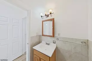 78 Beverly St, Newark, NJ 07108 - Photo 35
