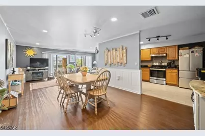 2 Ann St #203, Clifton, NJ 07013 - Photo 3