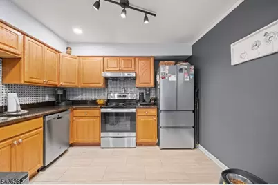 2 Ann St #203, Clifton, NJ 07013 - Photo 9