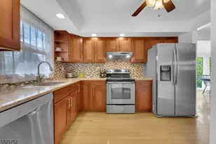 41 Lakewood Dr, Mountain Lakes, NJ 07046 - Photo 11