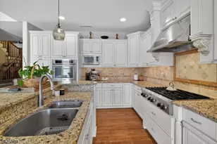 411 Sergeant Dr, Lambertville, NJ 08530 - Photo 25