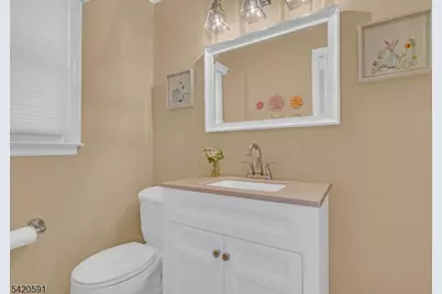 167 Barbara Pl, Middlesex, NJ 08846 - Photo 3