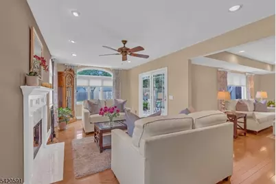 167 Barbara Pl, Middlesex, NJ 08846 - Photo 9