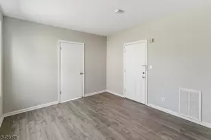 33 Lafayette St, Orange, NJ 07050 - Photo 9