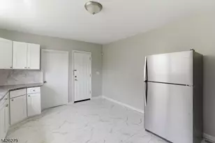 33 Lafayette St, Orange, NJ 07050 - Photo 5