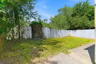 33 Lafayette St, Orange, NJ 07050 - Photo 13
