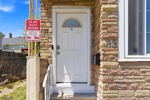 33 Lafayette St, Orange, NJ 07050 - Photo 3