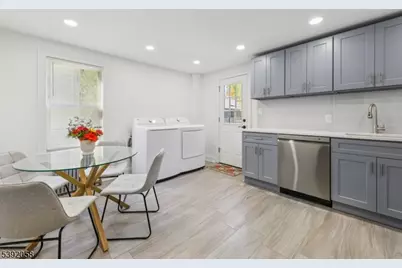 74 Forest St #1, Montclair, NJ 07042 - Photo 3