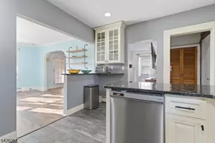 185 Washington Ave, Hawthorne, NJ 07506 - Photo 9