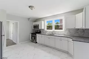 33 Lafayette St, Orange, NJ 07050 - Photo 7