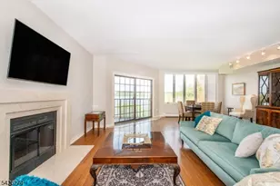 1360 Hamburg Tpke Unit, Wayne, NJ 07470 - Photo 3