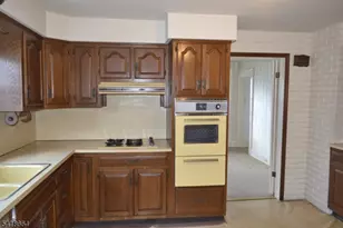 43 First St, Raritan, NJ 08869 - Photo 11