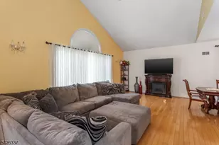 71 Parker Ave, Hawthorne, NJ 07506 - Photo 3
