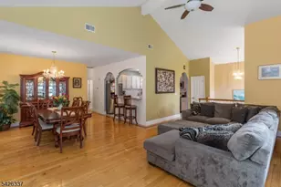 71 Parker Ave, Hawthorne, NJ 07506 - Photo 5