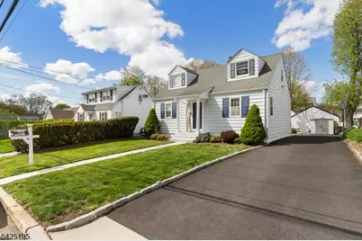 61 Highland Ave, Bergenfield, NJ 07621 - Photo 1