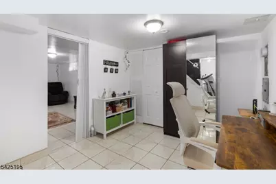 61 Highland Ave, Bergenfield, NJ 07621 - Photo 21