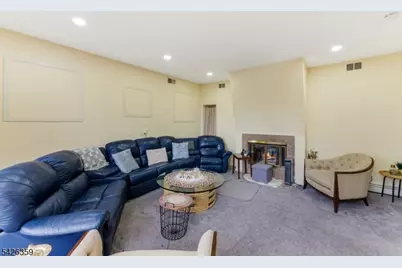 36 Fox Ledge Rd, Kinnelon, NJ 07405 - Photo 15