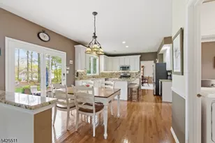 11 Wyckoff Dr, Union Township, NJ 08867 - Photo 7