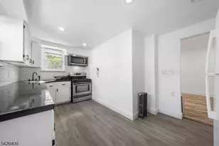 8 Melrose Terrace, Elizabeth, NJ 07208 - Photo 9