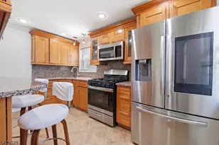 417 Brooklawn Ave, Roselle, NJ 07203 - Photo 9