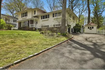 133 Murray Hill Blvd, Berkeley Heights Township, NJ 07974 - Photo 1