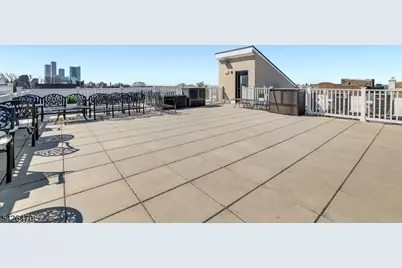 974 Summit Ave #401, Jersey City, NJ 07307 - Photo 37