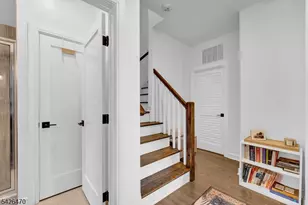 974 Summit Ave, Jersey City, NJ 07307 - Photo 25
