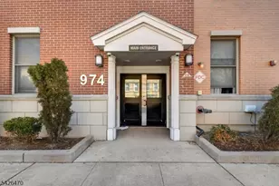 974 Summit Ave, Jersey City, NJ 07307 - Photo 31