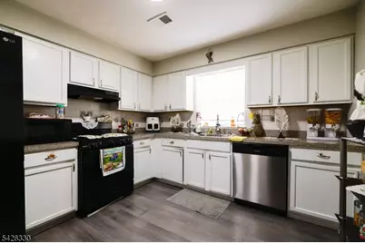 468 Irvine Turner Blvd, Newark, NJ 07108 - Photo 9