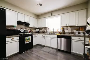 468 Irvine Turner Blvd, Newark, NJ 07108 - Photo 9