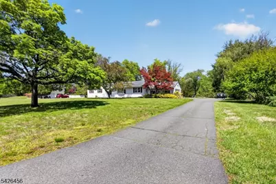 19 Partridge Rd, Hillsborough Township, NJ 08844 - Photo 3