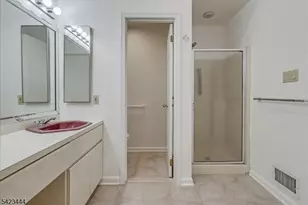 126 Worcester Drive, Wayne Twp., NJ 07470 - Photo 23