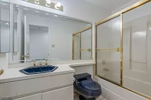 126 Worcester Drive, Wayne Twp., NJ 07470 - Photo 29