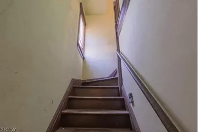 38 Eckert Ave, Newark, NJ 07112 - Photo 25