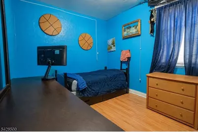 38 Eckert Ave, Newark, NJ 07112 - Photo 19