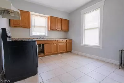 38 Eckert Ave, Newark, NJ 07112 - Photo 11
