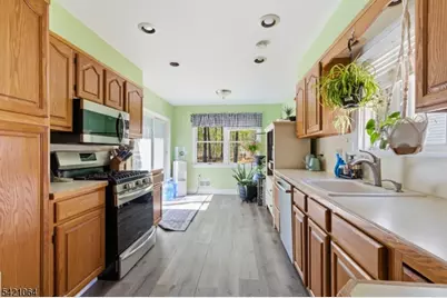 86 Omaha Ave, Rockaway Township, NJ 07866 - Photo 9