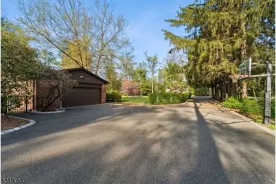13 Skyline Dr, Warren Township, NJ 07059 - Photo 41