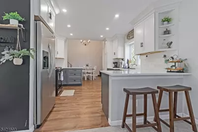 16 Crest Dr, Washington Township, NJ 07853 - Photo 7
