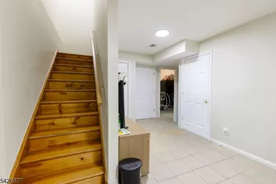 193 Renner Ave, Newark, NJ 07112 - Photo 11