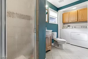 86 Hiawatha Blvd, Parsippany, NJ 07034 - Photo 11