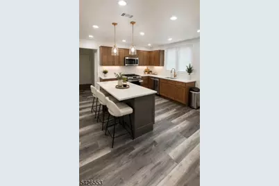 144 W 2nd Ave 1st Flr, Roselle, NJ 07203 - Photo 5